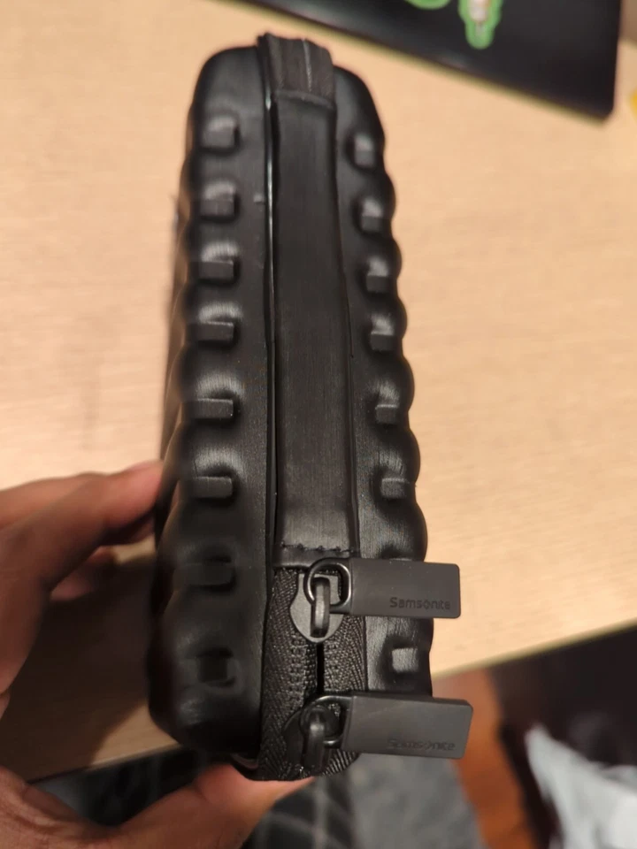 Samsonite travel kit bag Genuine - Image 3 of 4