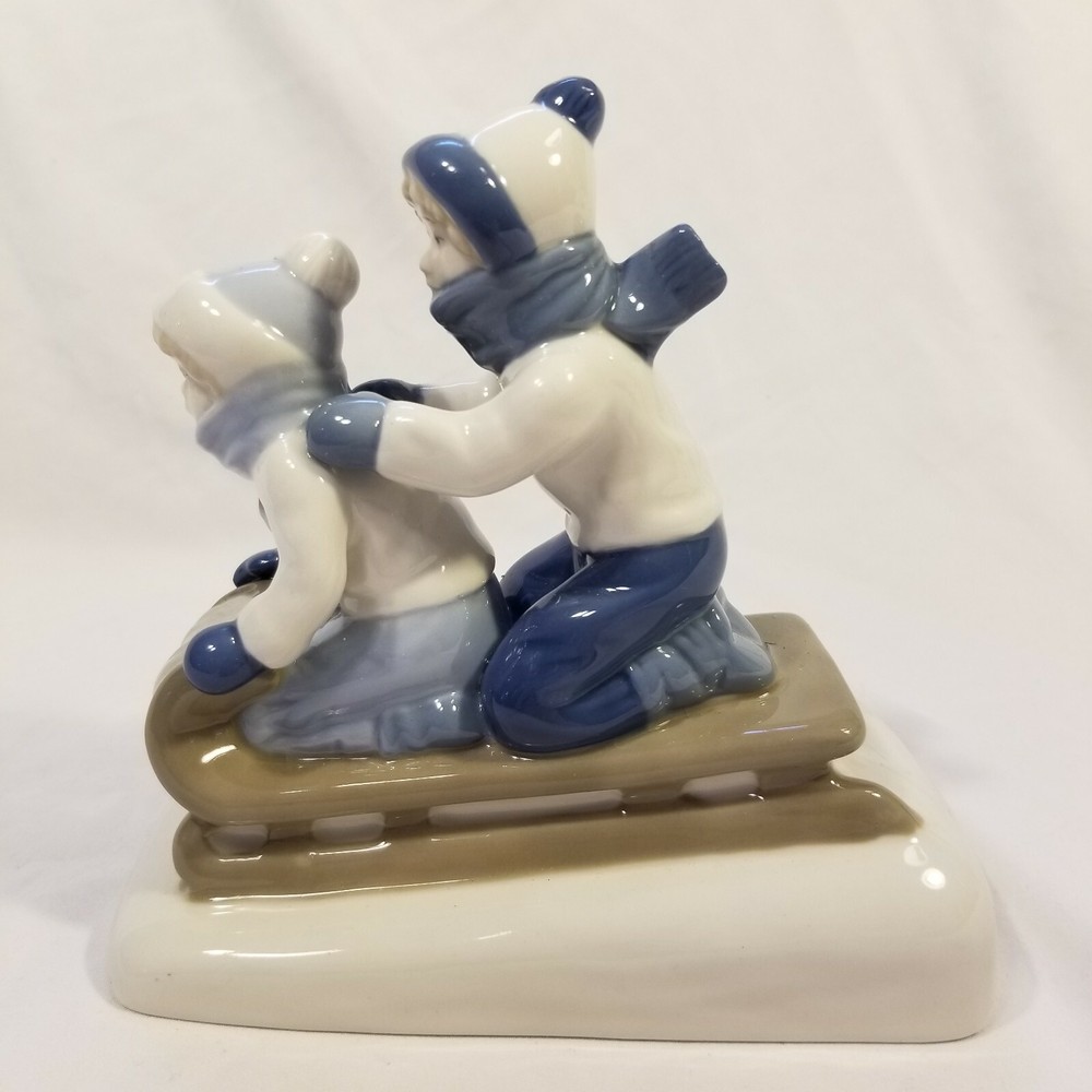 Vintage 1992 Paul Sebastian Boys Sledding Porcelana de Cuernavaca