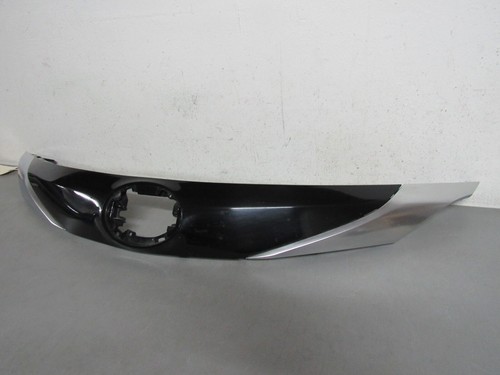 2022 TOYOTA SIENNA FRONT UPPER CENTER GRILLE - Picture 2 of 10