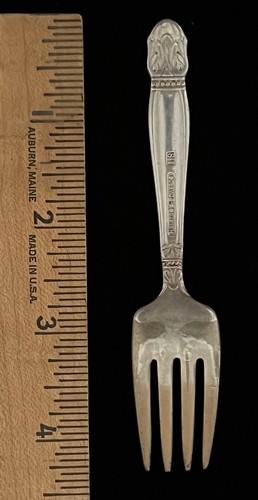 Horquilla para niño enchapada en plata princesa danesa Holmes & Edwards 4 1/4" de largo - Imagen 2 de 3