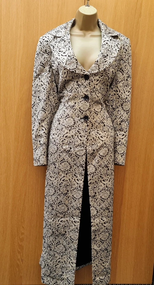 Abrigo de vestir largo Mac 14 UK Karen Millen negro plata vintage jacquard brillante Foto 3 de 4