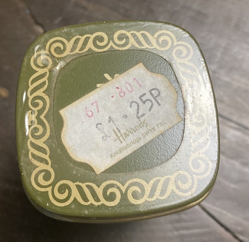 Vintage Harrods Tea Tin Sealed W/Raspberry Flavored Tea 50g 3” x 2” x 2" - Picture 6 of 6