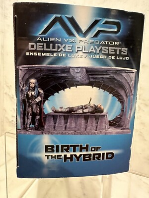 2005 Alien vs. Predator Birth of The Hybrid Deluxe Playset