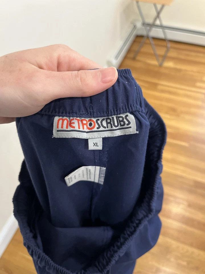 scrubs Top & Pant Set metro turquoise circle pattern 2 pkt size XL NWT Pants - Image 2 of 4