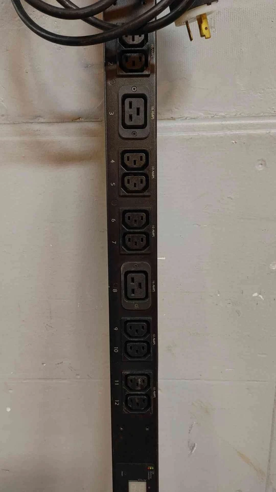 APC AP7852 Rack PDU, Metered, Zero U, 16A, 230V, (20)C13 & (4)C19 - Image 3 of 4