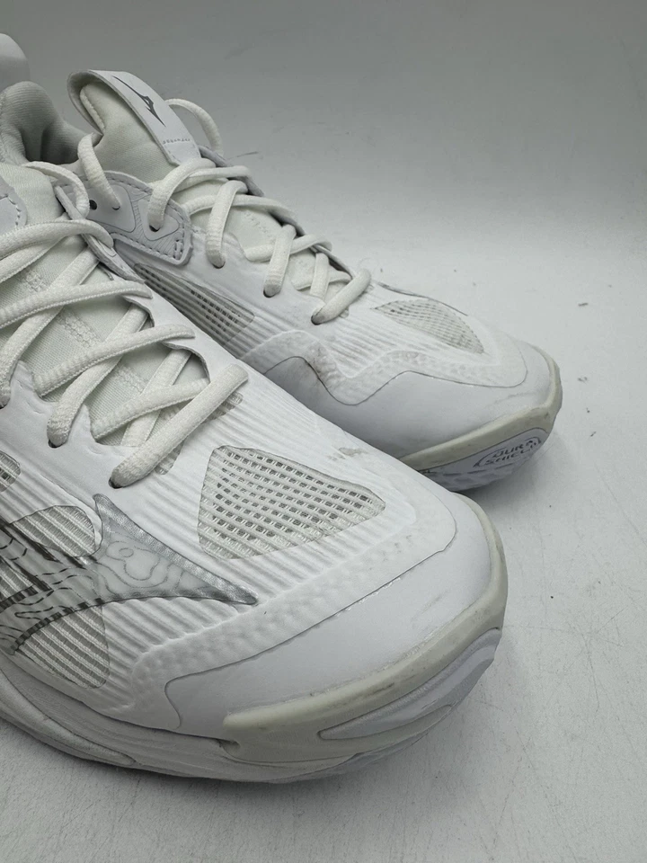 Mizuno WAVE MOMENTUM 3 Women's NWD Volleyball Shoes White US Size 7 Medium - Image 2 of 4