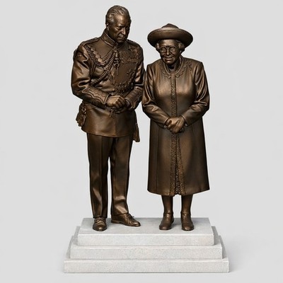 Queen Elizabeth II & Prinz Charles Figur - Platinum Jubilee Statue (25cm)