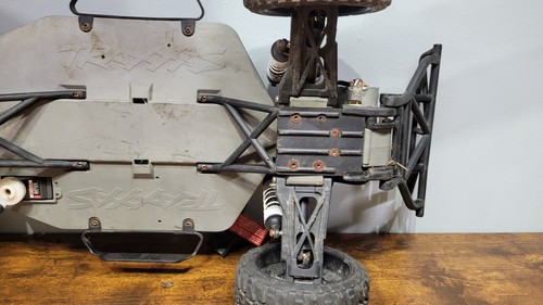 Traxxas Slash 2x2 Cepillado XL-5 ~ Sin probar / Piezas como están ~ ¡Coche de proyecto! - Imagen 15 de 17