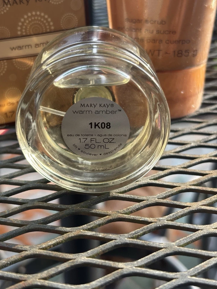 Mary Kay Fragancia Ámbar Cálida 1.7oz Y Exfoliante Nuevo Set Foto 2 de 4