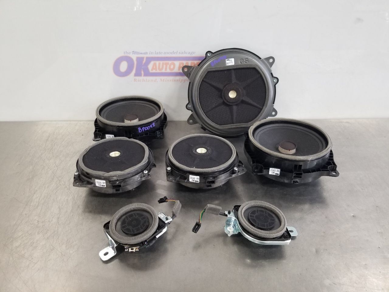 22 2022 LEXUS RC300 F SPORT FRONT DOOR SPEAKER SET WITH PACKAGE TRAY