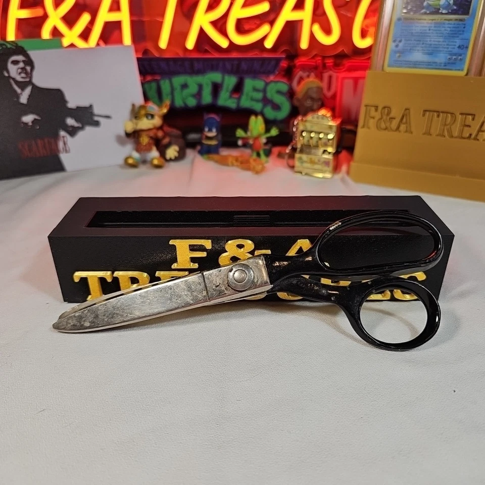 Vintage WISS 7.5” 3 Inch Blades Pinking Shears Made In Newark N.J. Black Handles - Image 3 of 4