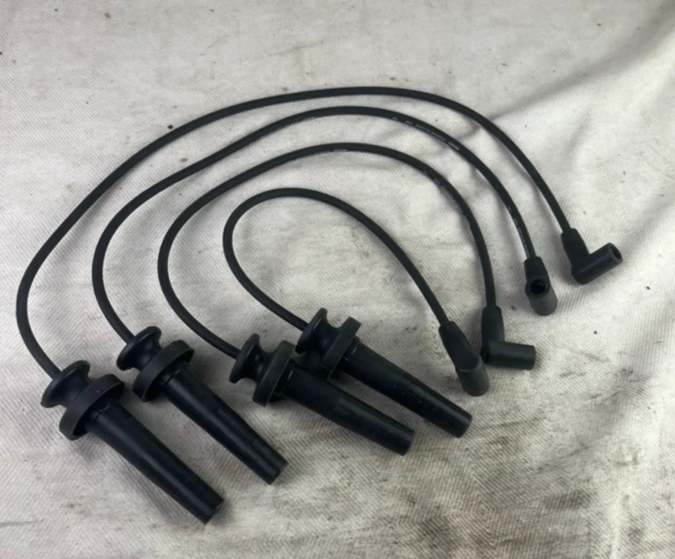 9744QQ Juego de cables de bujía AC Delco se adapta a; Saturn SC2, SL2, SW2 1994-2002 Foto 2 de 4