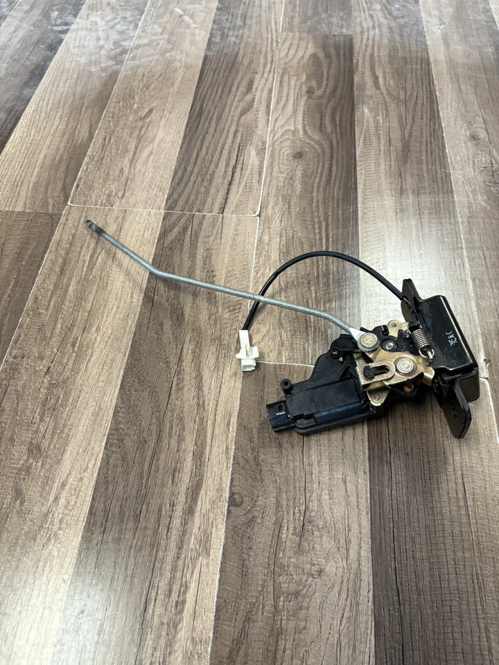 ⭐️ Pestillo de bloqueo de tapa de maletero trasero Kia Sedona 2003 OEM Foto 3 de 4