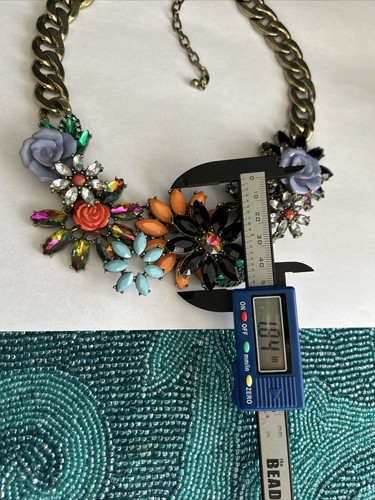 New Joan Rivers Jeweled Statement Cluster Floral Rhinestones Bib Necklace 16” - Picture 4 of 5