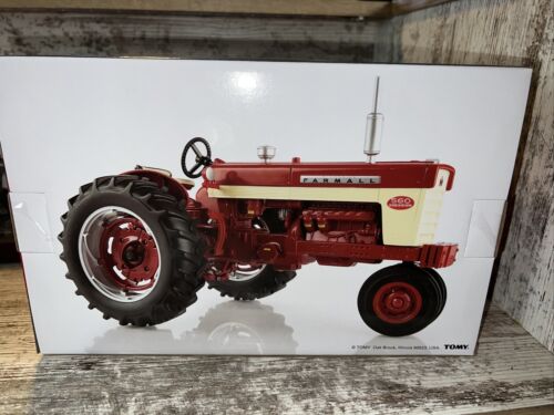 1/16 Scale Farmall 560 Diesel Tractor Narrow Front Prestige Ertl Die-Cast - Picture 6 of 9