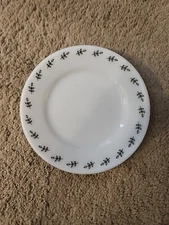 Vintage PYREX 704 CORNING Tableware GREEN LEAF 6¾" MILK GLASS Dessert Plate