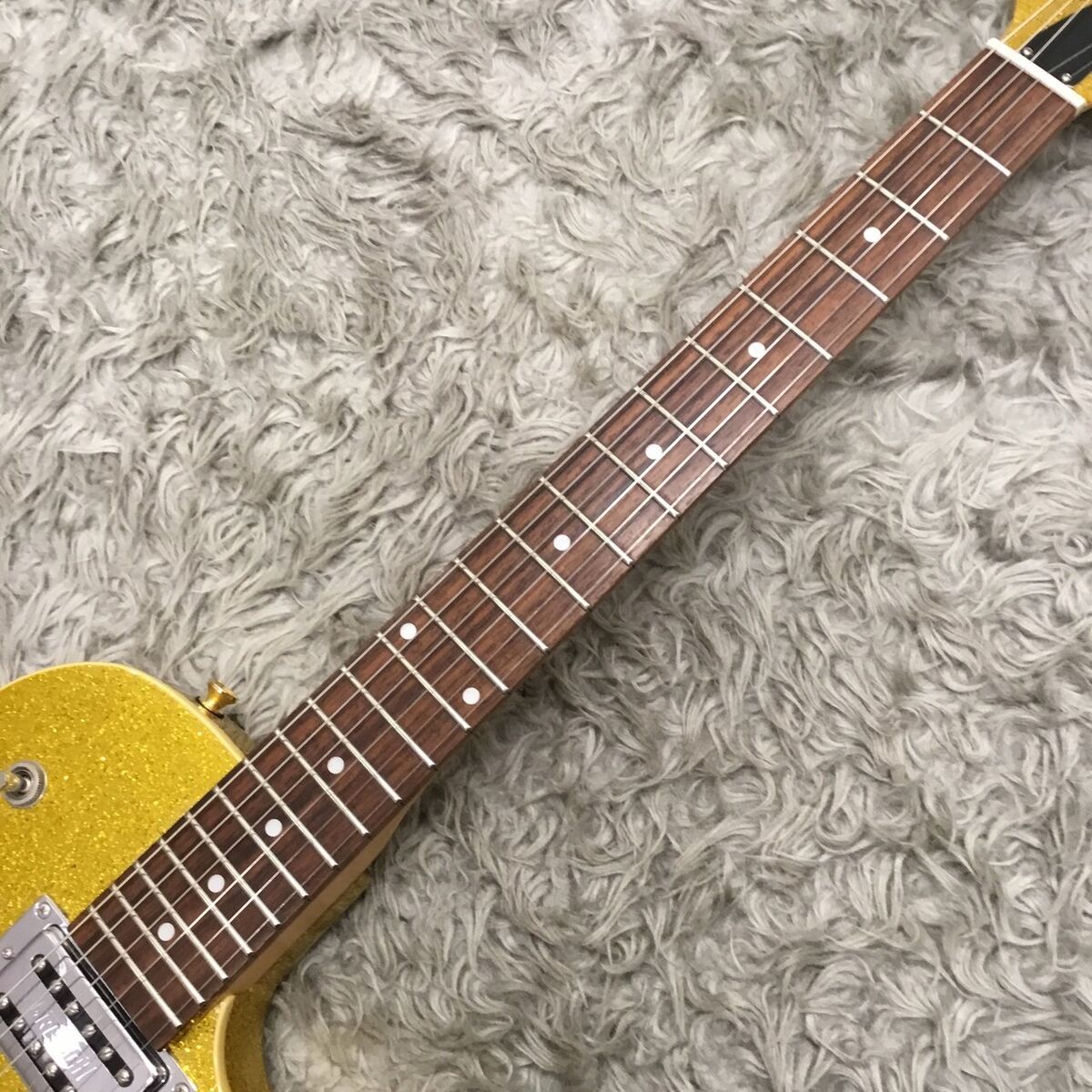 Gretsch Electromatic G2619 Jet Sparkle Gold Electric Guitar Gretsch Electromatic G2619 Jet Sparkle Gold Electric Guitar