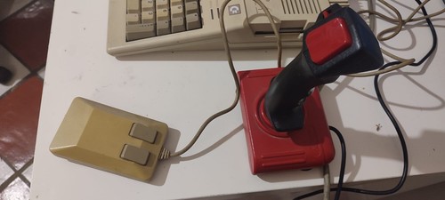 COMMODORE AMIGA 500 - Foto 12 di 16