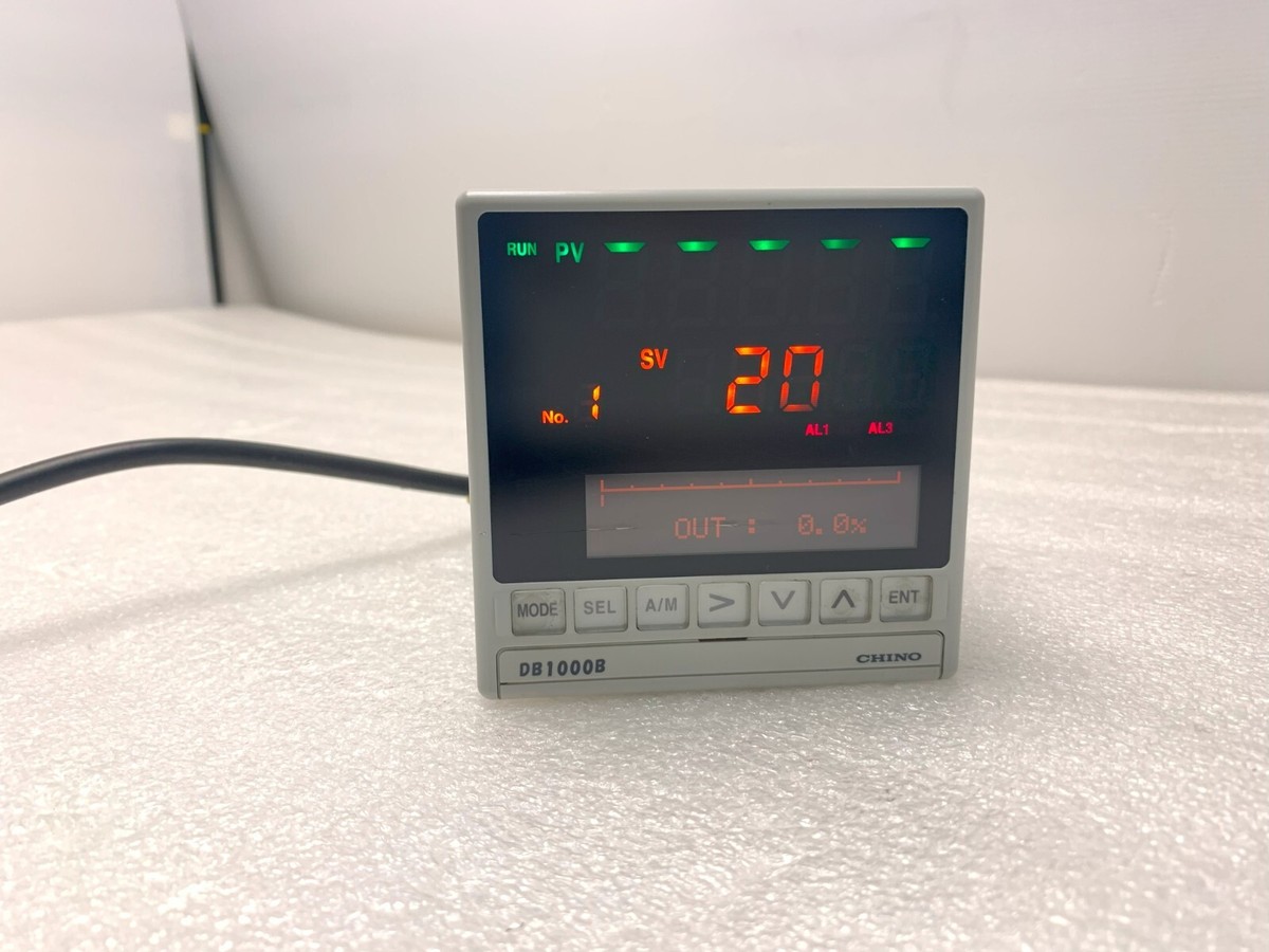 CHINO DB1000B DB1030B000-G0A DIGITAL INDICATING CONTROLLER