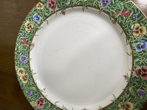 VELVET FACES 104 By International Tableworks 11” DINNER PLATE Floral Green Rim - Picture 8 of 9