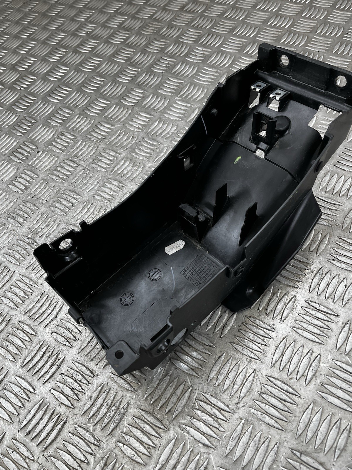 Yamaha XSR 700 2023 battery holder box 2022 - 2024