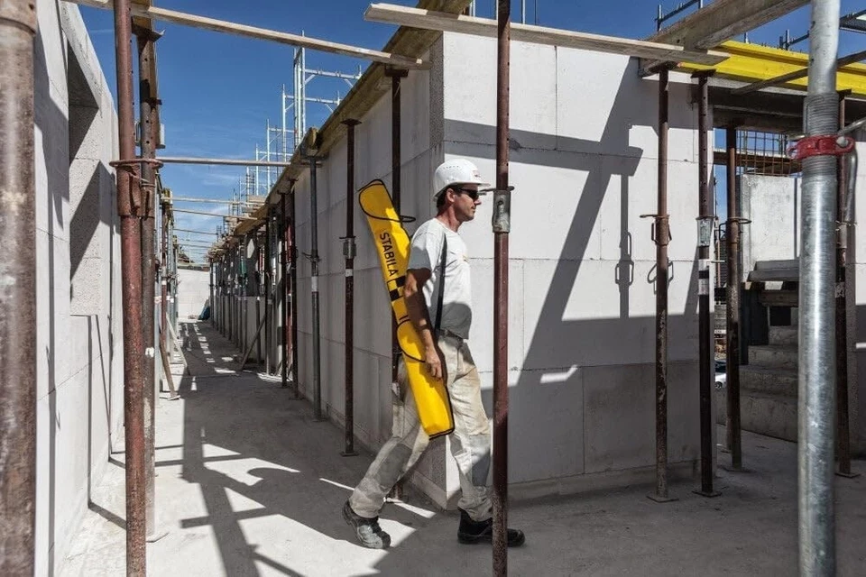 Stylish Nylon Jamber Level Case with Adjustable Strap - 6 Pocket Feature - Image 4 of 4