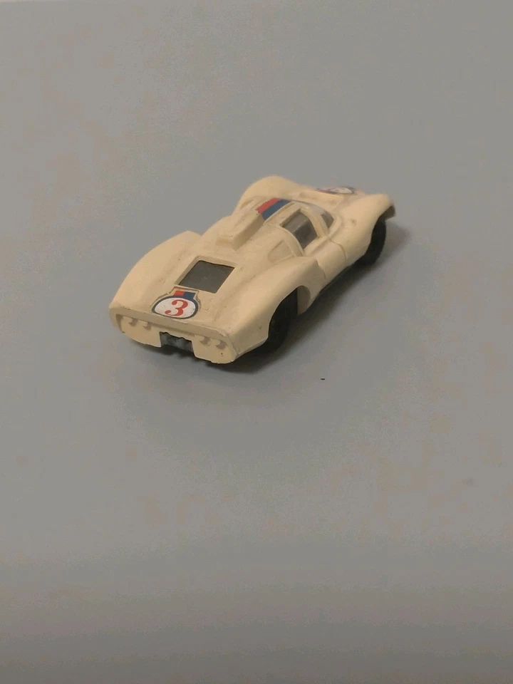 Champion Chaparral 2D 1:66 Modellauto altweis beige made in France selten - Bild 4 von 4