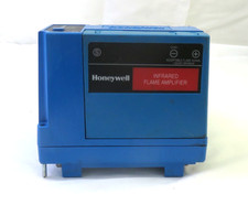 HONEYWELL RM7838B1013 Burner Control w/Infared Flame Amplifier, FOR PARTS/REPAIR