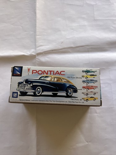 New-Ray 1:43 Scale 1955 Pontiac Starchief NIB w/Case - Picture 2 of 2