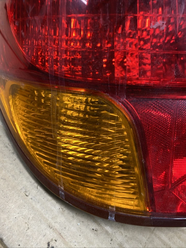 OEM 2005 2006 2007 Subaru Outback Wagon Left Driver Tail Light Lamp Trim Cover - Image 4 of 4