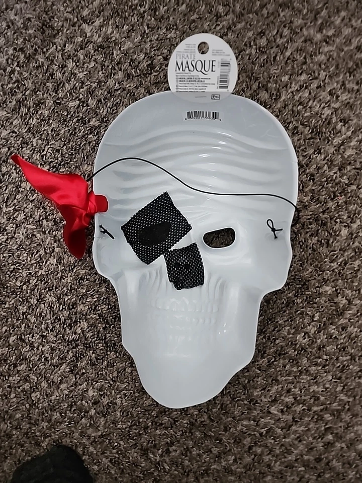 Máscara Pirata Calavera Bandana Roja Plástico Niño Talla Amscan  Foto 4 de 4