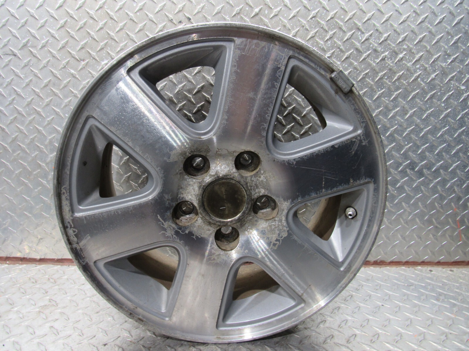 New 16 2004-2010 Toyota Sienna Machined Replacement Alloy Wheel