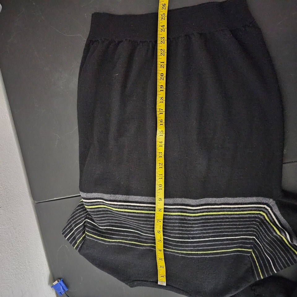 Under Armour 100 Merino Wool VNeck Striped Sweater (Men's XL) Black