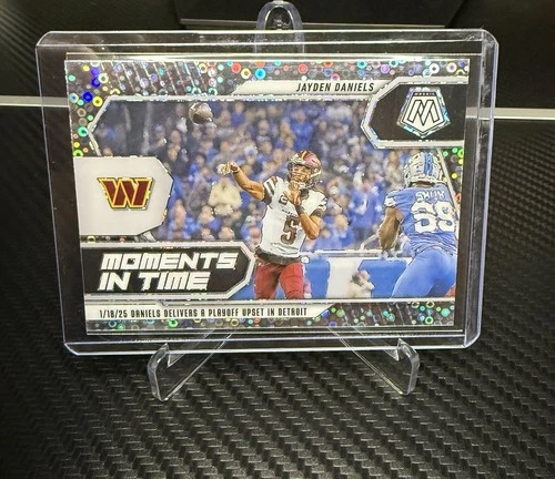 2025 Panini Mosaic - Moments in Time Jayden Daniels #16 No Huddle Silver Prizm