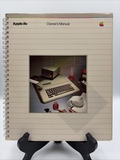Vintage Apple IIe Computer Owner's Manual Official