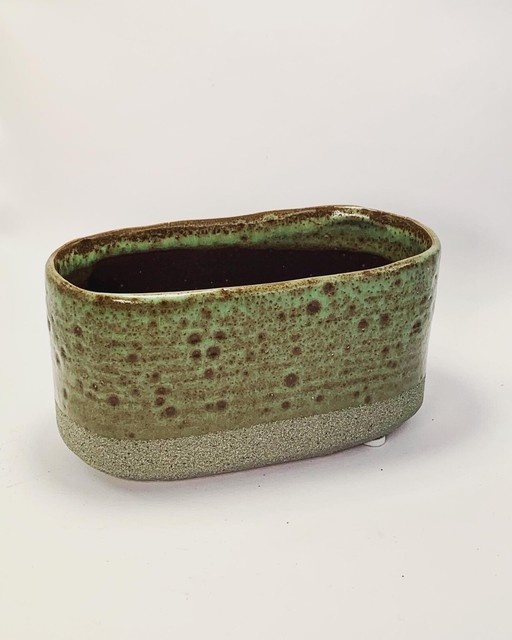 Small art pottery planter flowerpot 8cm tall olive green Small art pottery planter flowerpot 8cm tall olive green