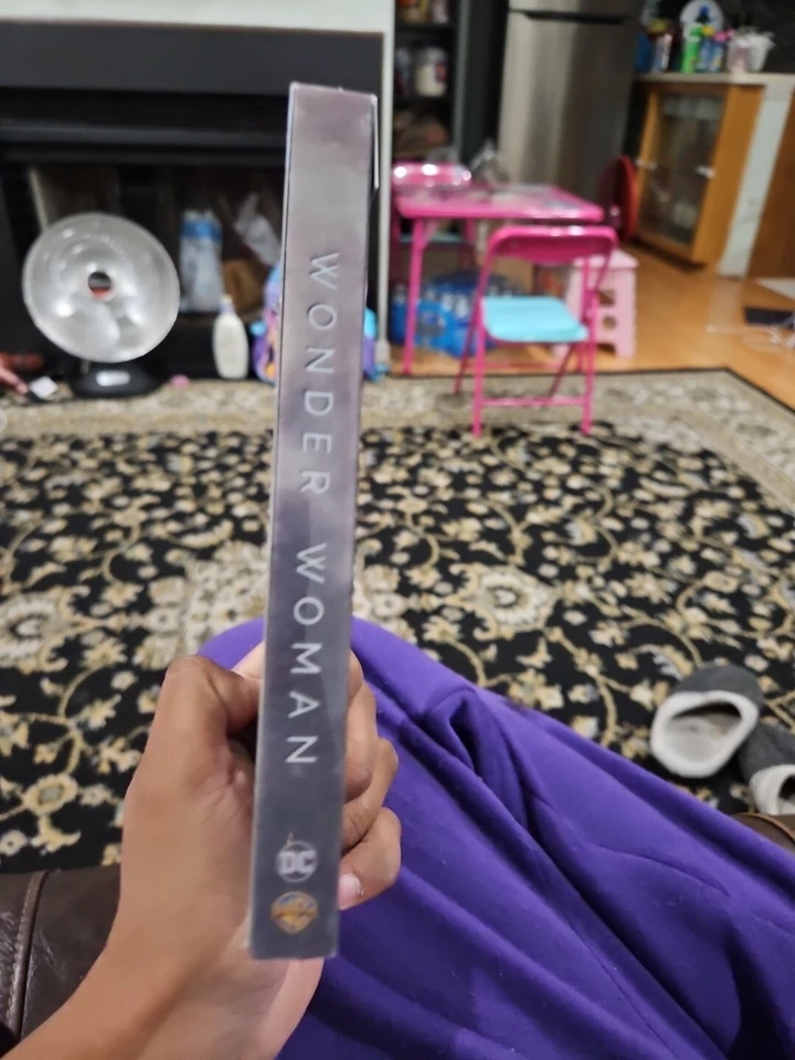 WONDER WOMAN - 4K ULTRA HD - RARE COLLECTIBLE STEELBOOK - BEST BUY - BRAND NEW! - Image 3 of 4