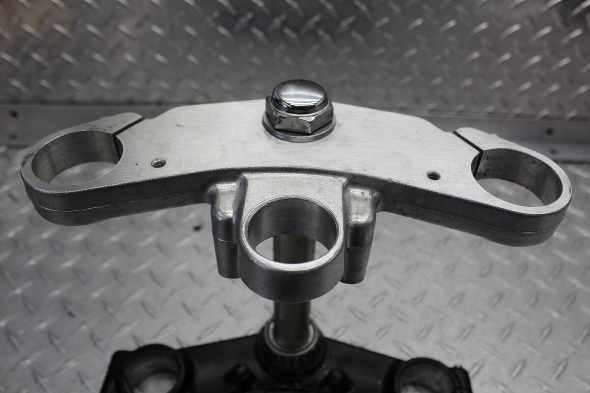 1996 KAWASAKI NINJA ZX6R ZX600F FRONT FORKS CLAMP TRIPLE