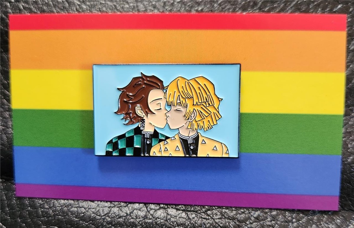 DEMON SLAYER - TANJIRO X ZENITSU KISS ENAMEL LAPEL PIN BY