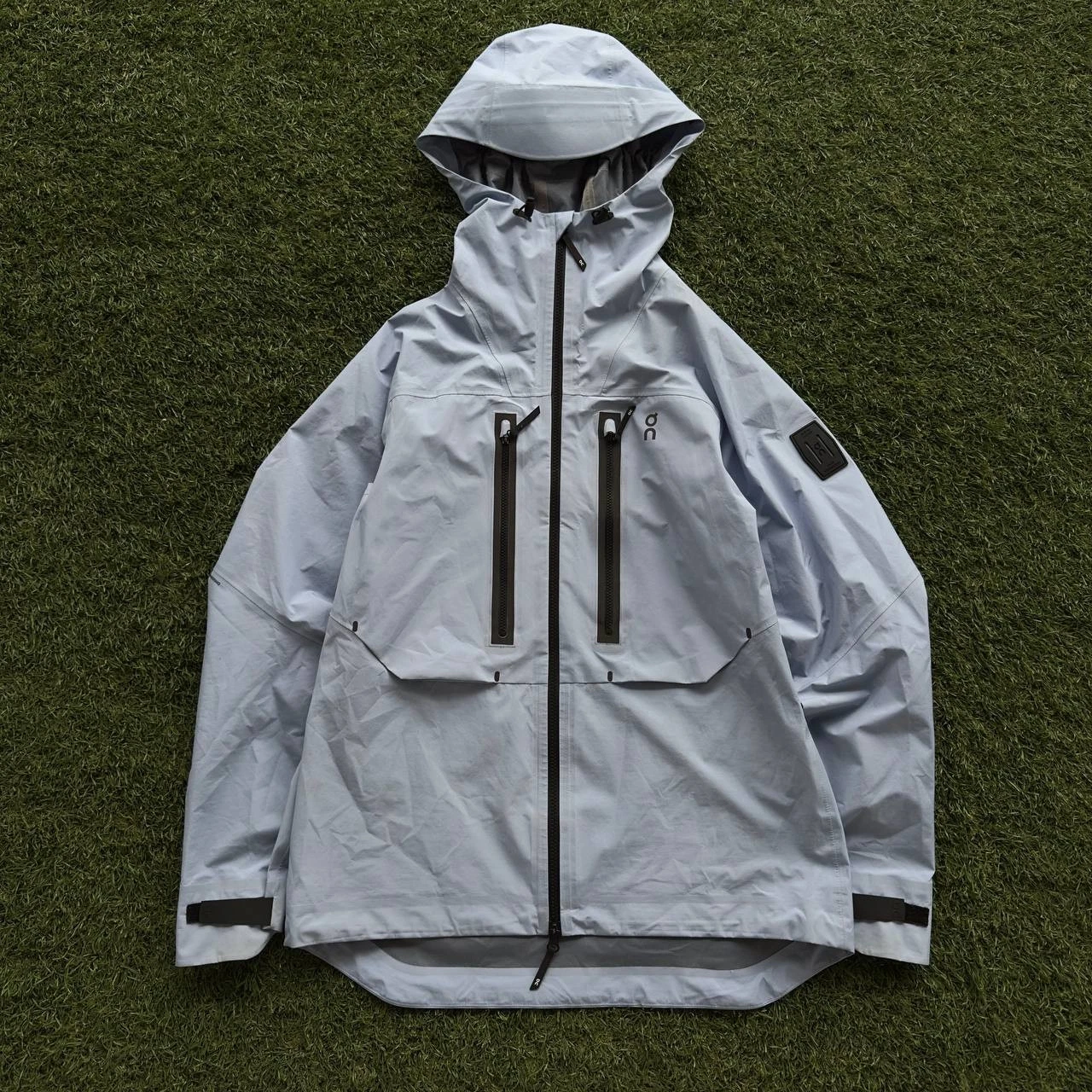 ON CLOUD RUN ON CLOUDS STORM JACKET LIGHTWEIGHT RAIN JACKET RUNNING WOMEN’S SZ M