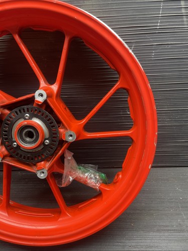 2023 Yamaha YZF R7 Front rim, front wheel, Straight #80 - Picture 2 of 18