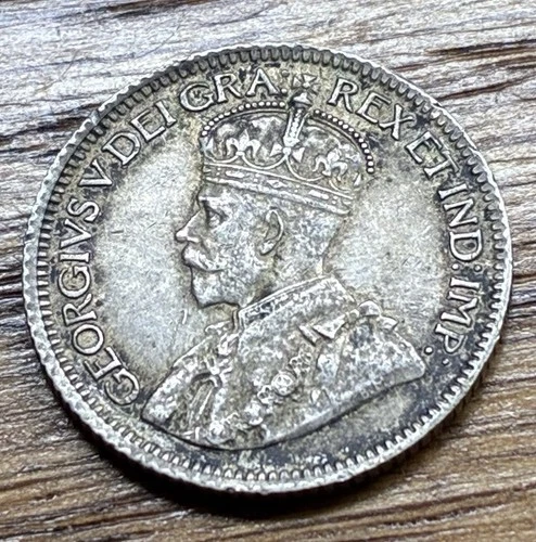 Canada 10 Cents 1930,strong XF -AU
