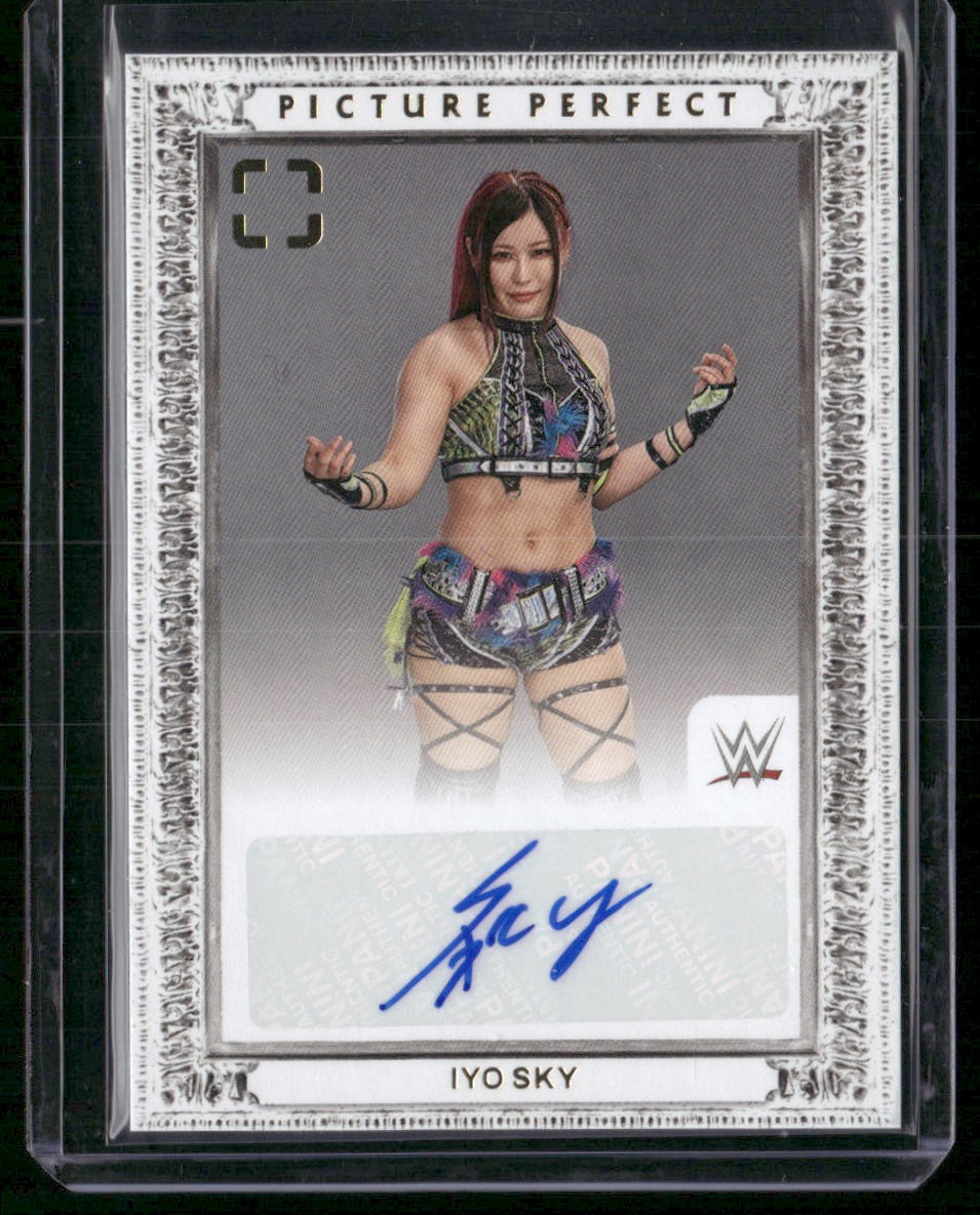 25枚限定 Photogenic WWE イヨ スカイ Zero Gravity IYO SKY [Maze] #12 Prices | 2024 Panini PhotoGenic WWE