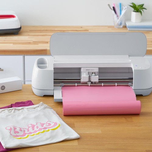 Cricut Smart Iron-On (3 ft) - White - Picture 2 of 5