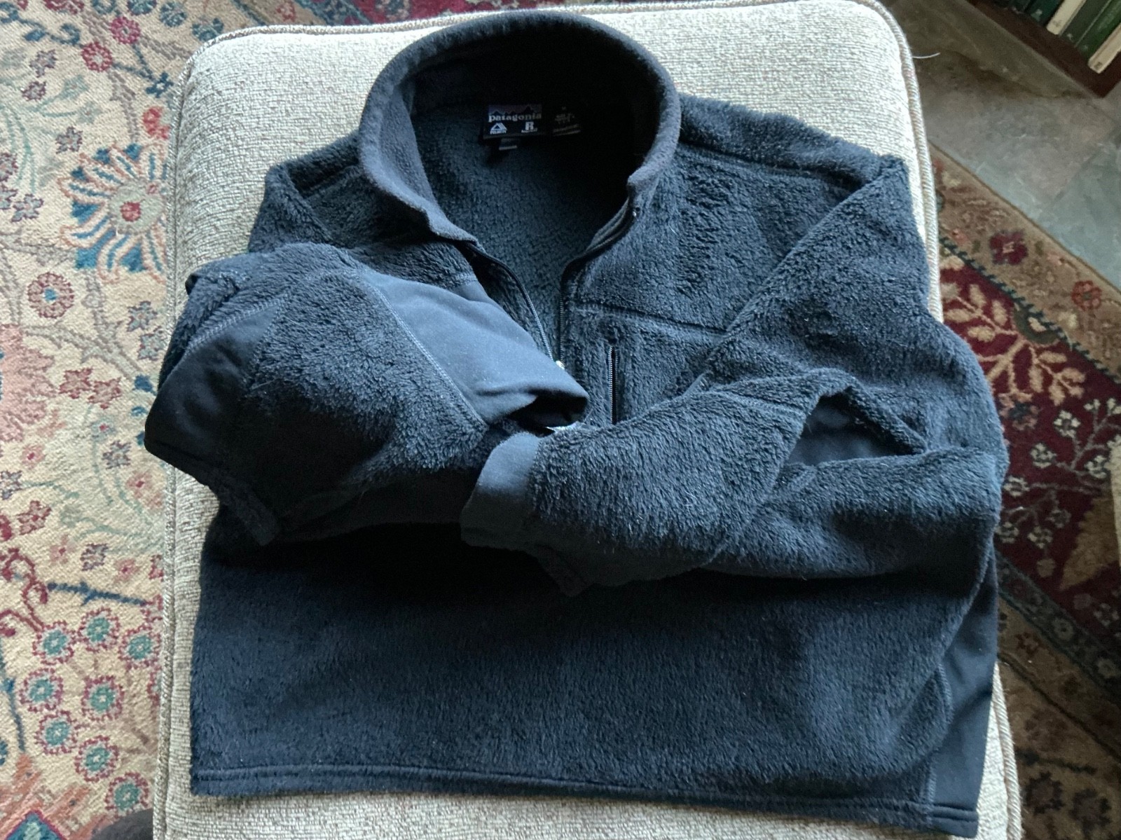 Patagonia Regulator Fleece Mens Medium Black  thumbnail 3
