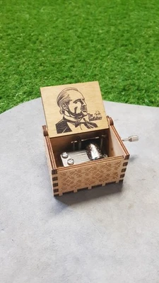 Boîte à musique en bois Le Parrain - Personnalisable - Photo 1/3