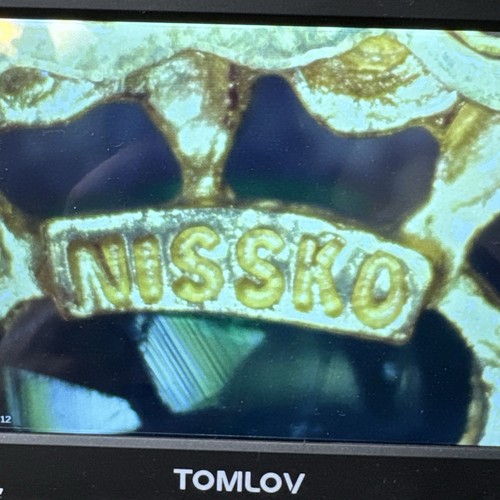 Pendientes Nissko de oro verde con diamantes y zafiros de 14 quilates de 2,3 gramos - Imagen 9 de 11