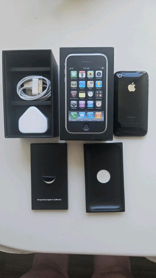Apple iPhone 3GS ✅️MINT✅️RE-SEALED✅️UNLOCKED✅️16GB✅️ - Image 3 of 4