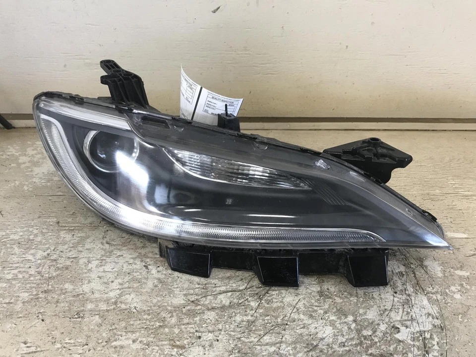 Used Right Headlight Assembly fits: 2015 Chrysler 200 Sdn xenon HID black bezel - Image 3 of 4