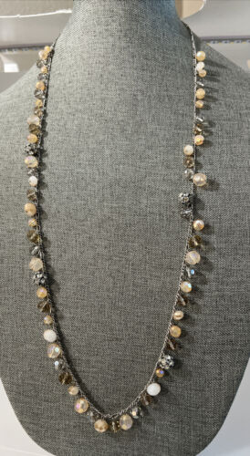 Necklace LOFT Silver Tone Shiny Peachy White Beads